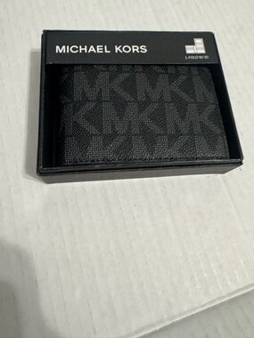 Michael Kors Black Monogram Key Holder